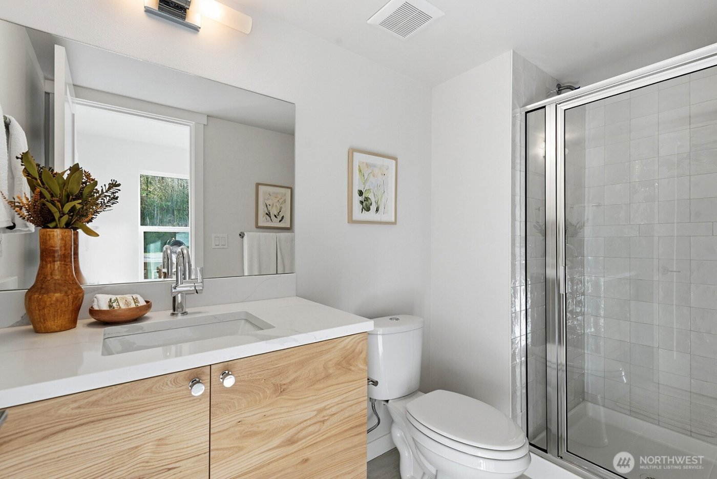 706 Newport Way NW, Issaquah, WA 98027