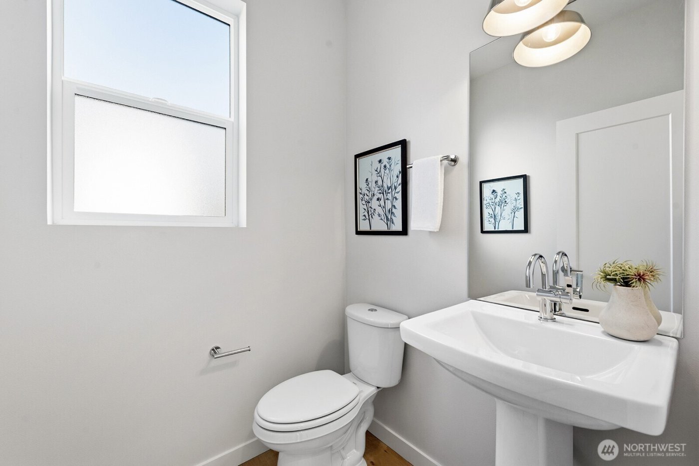 706 Newport Way NW, Issaquah, WA 98027