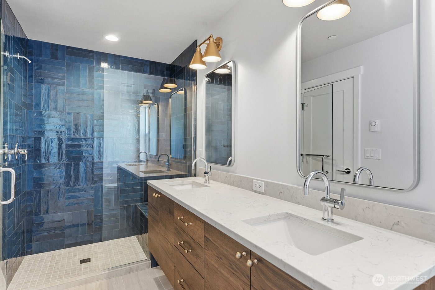 728 Newport Way NW, Issaquah, WA 98027