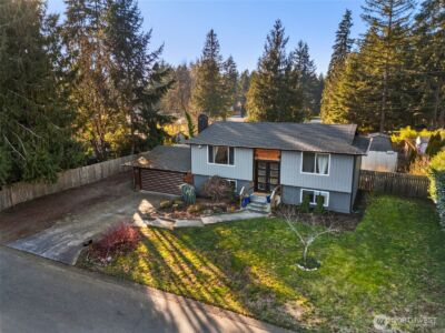 12702 214th Avenue Ct E, Bonney Lake, WA 98391 - Photo 2