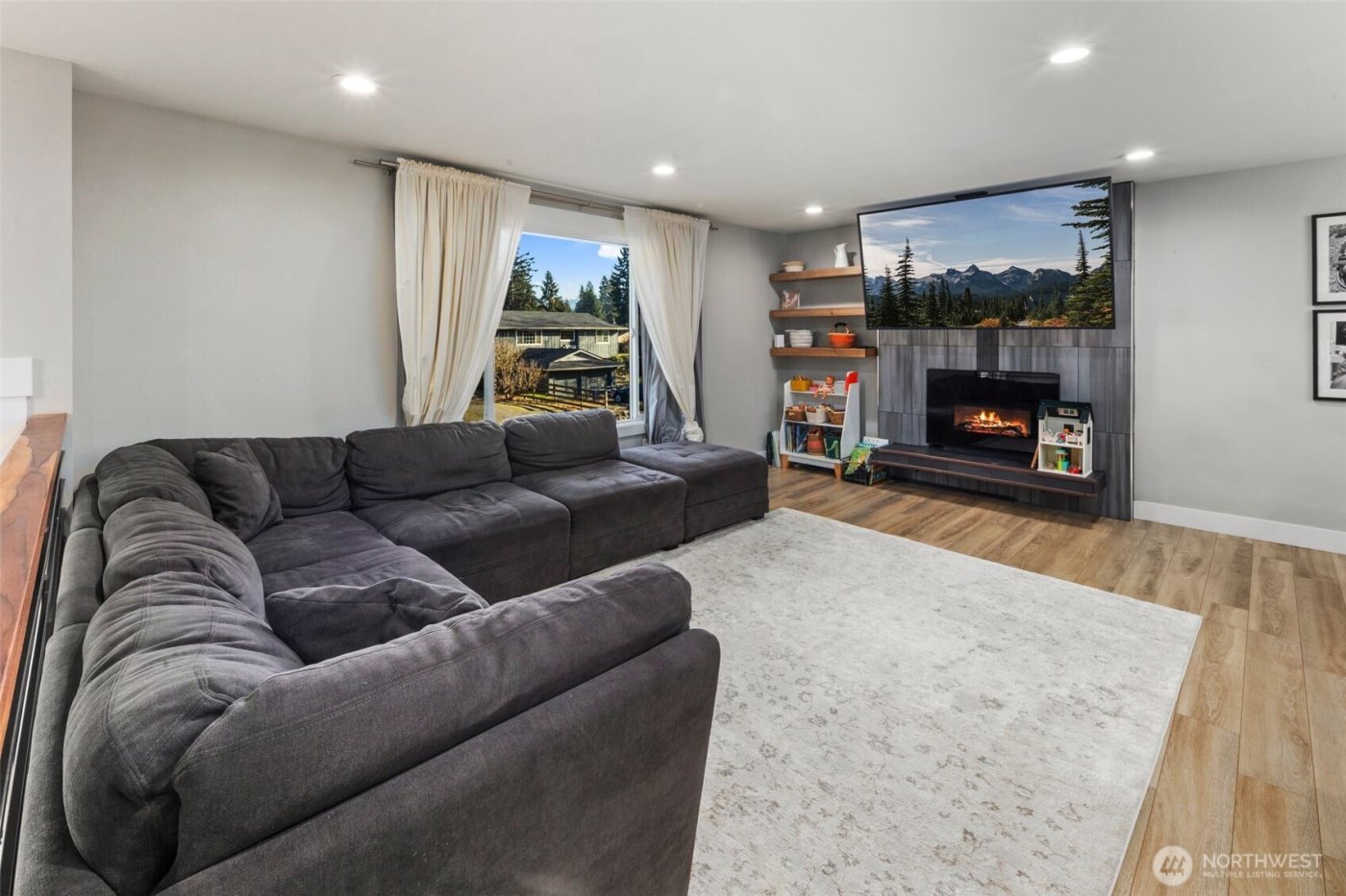 12702 214th Avenue Ct E, Bonney Lake, WA 98391