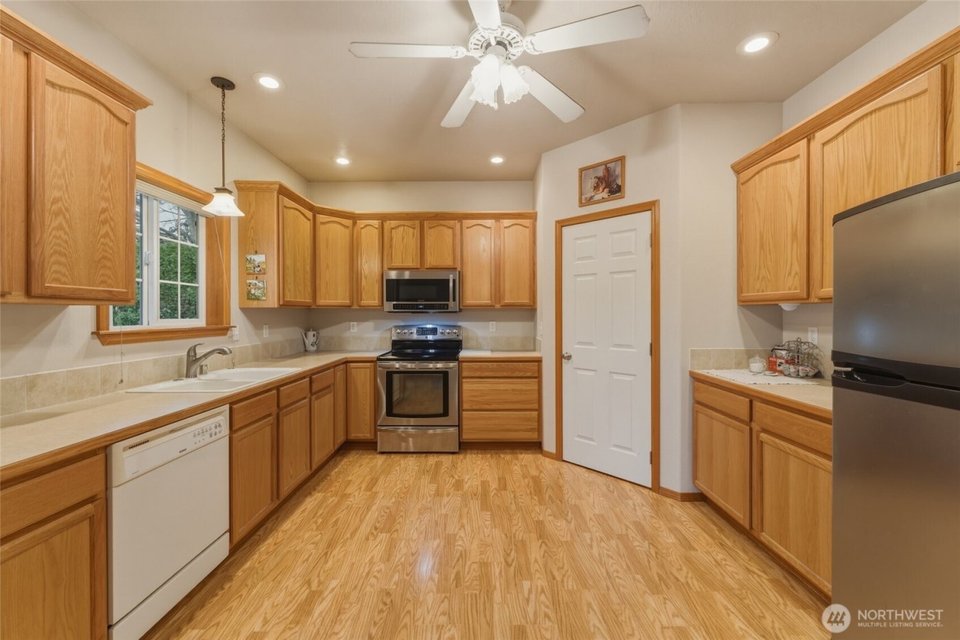 803 SE Vintage Way , College Place, WA 99324