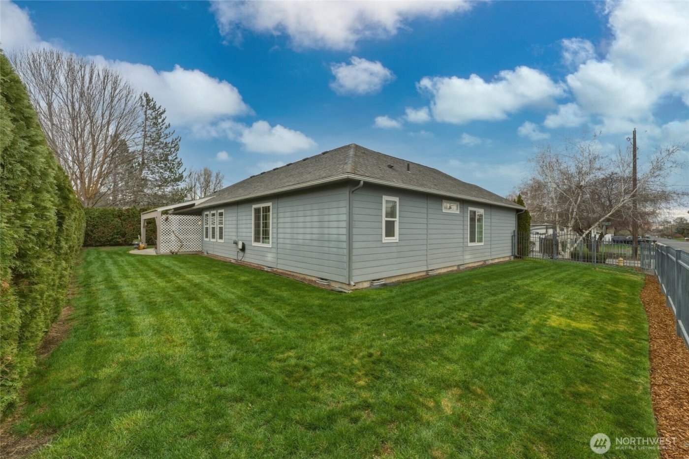 803 SE Vintage Way , College Place, WA 99324