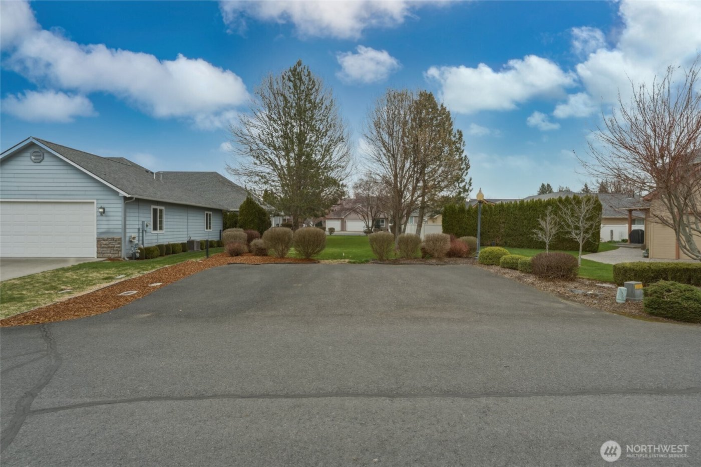 803 SE Vintage Way , College Place, WA 99324