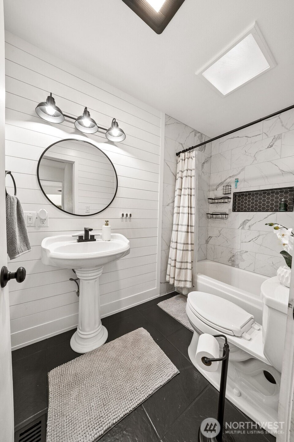 141 Rainier Street S, Buckley, WA 98321