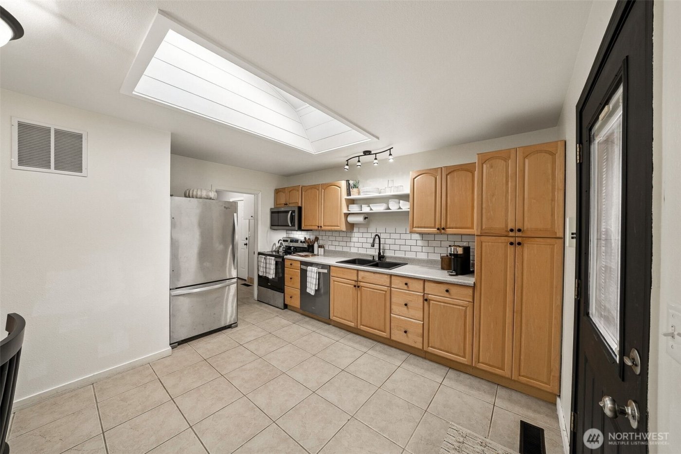 141 Rainier Street S, Buckley, WA 98321