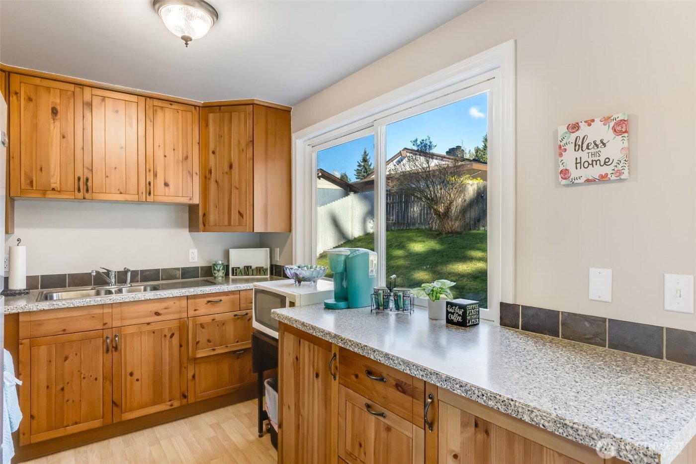 30212 10th Avenue S, Federal Way, WA 98003