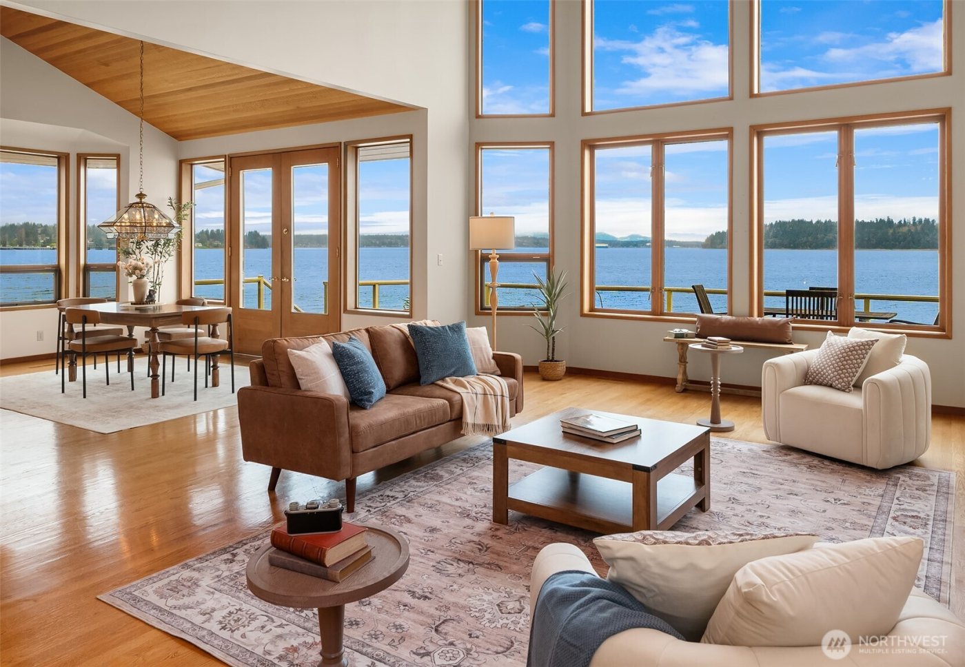 10885 Point Vashon Drive SW, Vashon, WA 98070