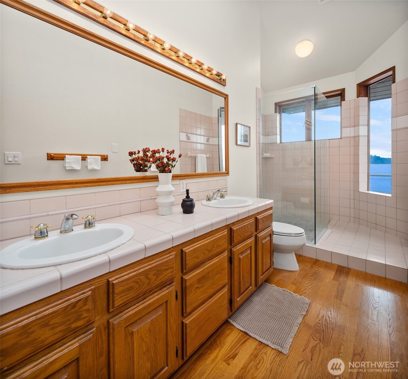 10885 Point Vashon Drive SW, Vashon, WA 98070