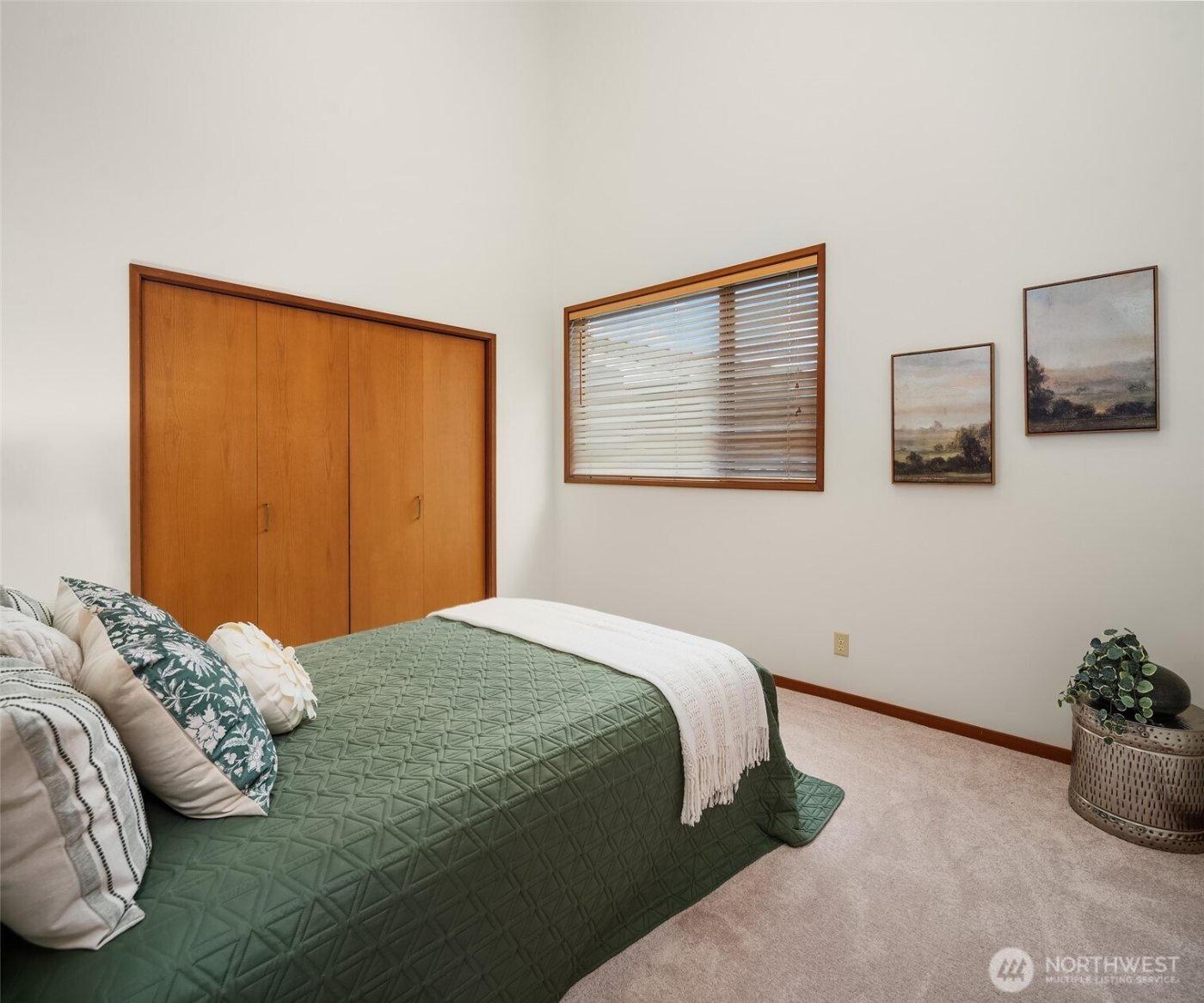 10885 Point Vashon Drive SW, Vashon, WA 98070