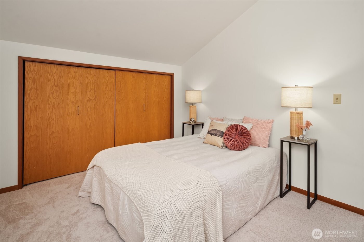 10885 Point Vashon Drive SW, Vashon, WA 98070