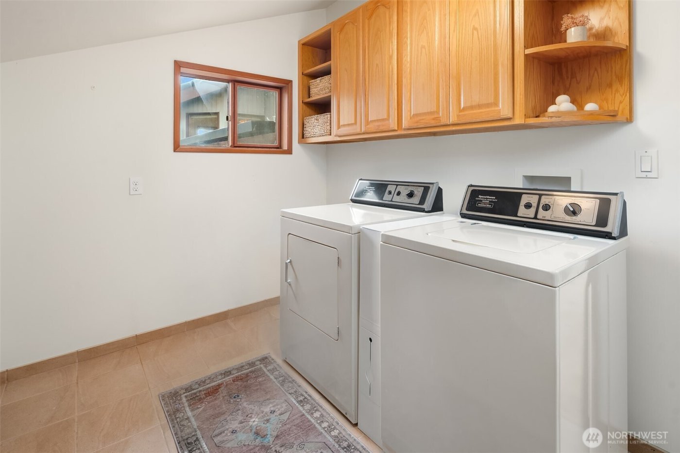 10885 Point Vashon Drive SW, Vashon, WA 98070