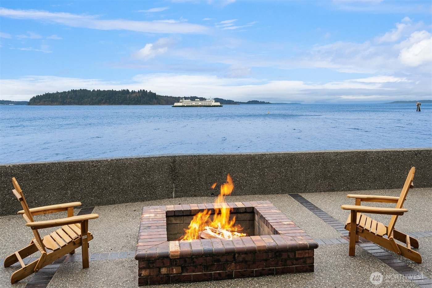 10885 Point Vashon Drive SW, Vashon, WA 98070