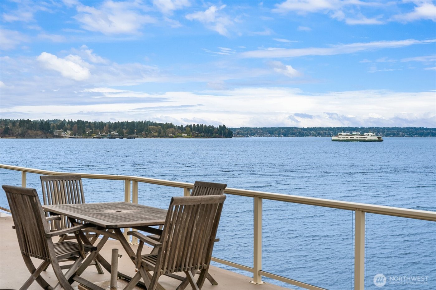 10885 Point Vashon Drive SW, Vashon, WA 98070