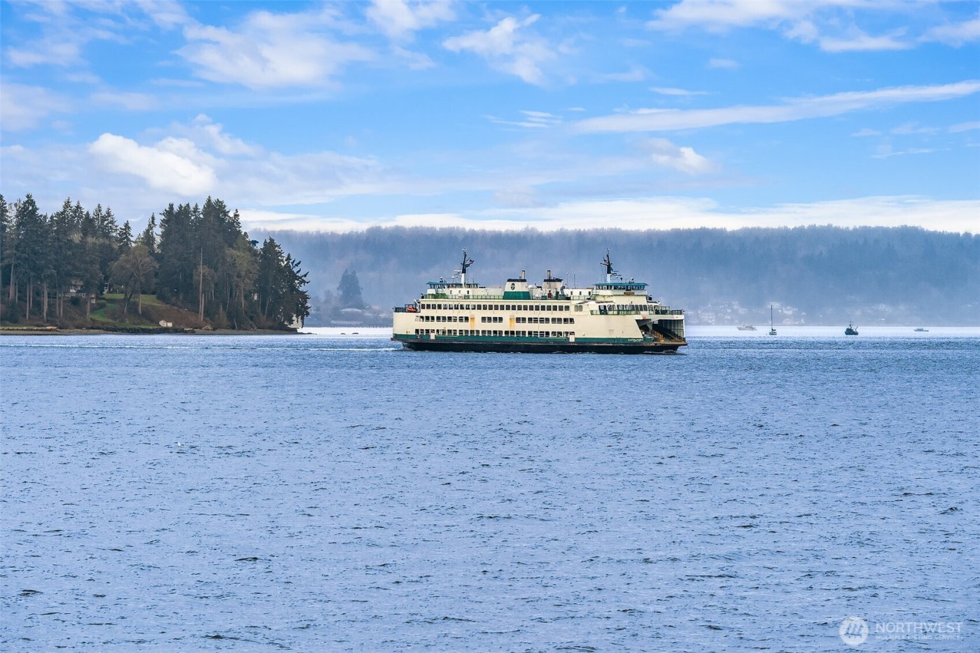 10885 Point Vashon Drive SW, Vashon, WA 98070