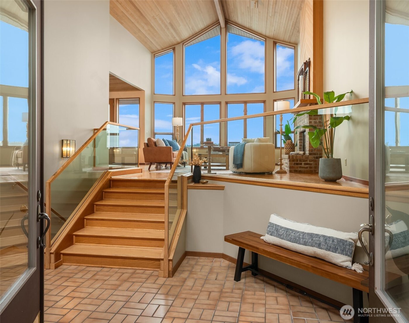 10885 Point Vashon Drive SW, Vashon, WA 98070