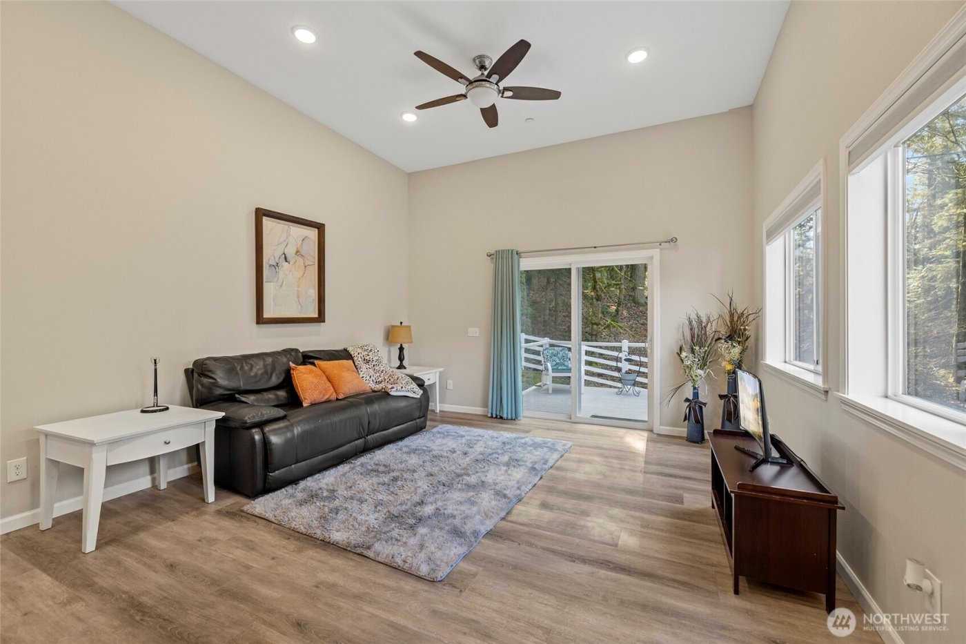 9330 240th Avenue SE, Issaquah, WA 98027