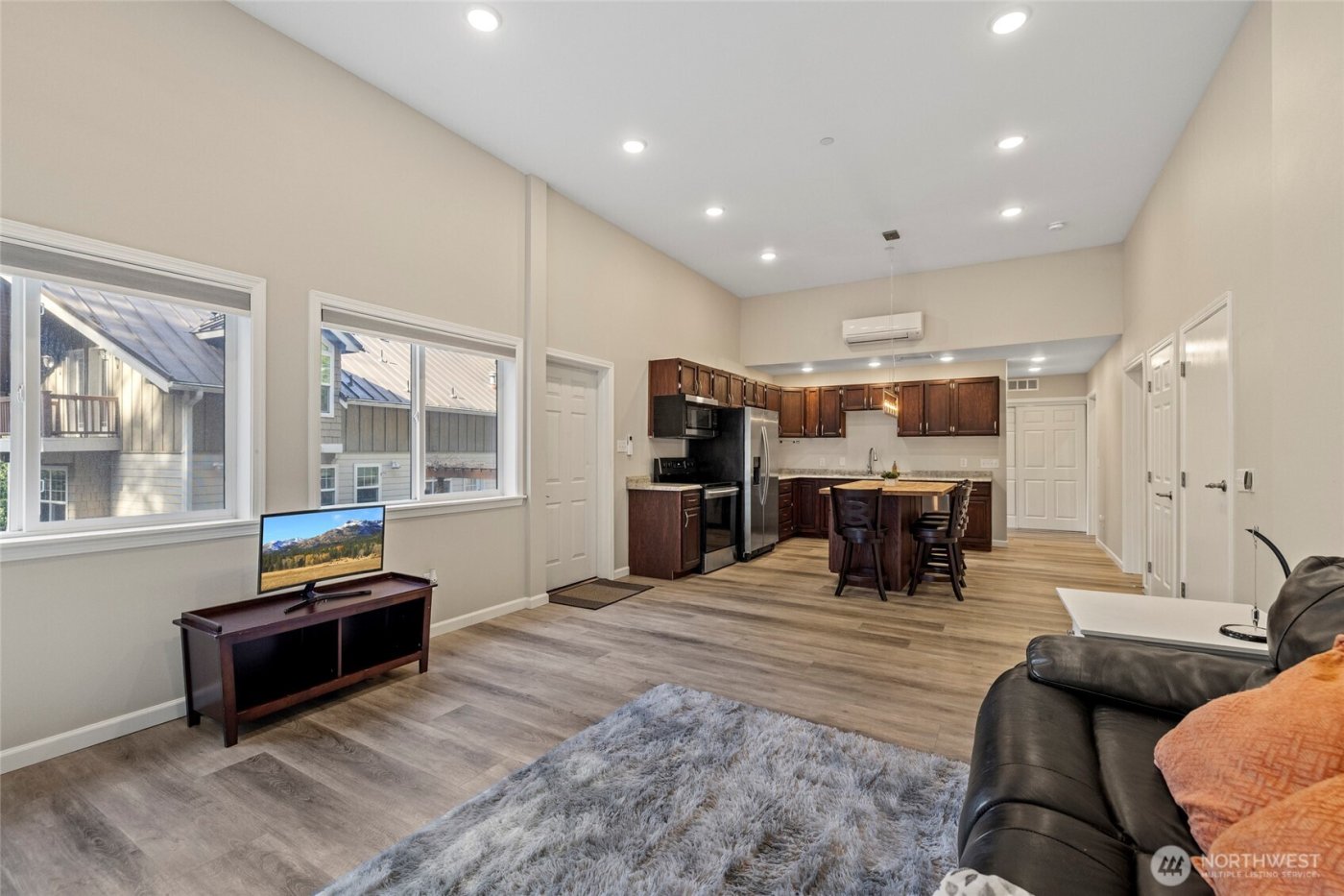 9330 240th Avenue SE, Issaquah, WA 98027