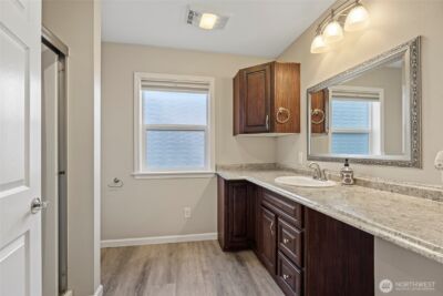 9330 240th Avenue SE, Issaquah, WA 98027 - Photo 32