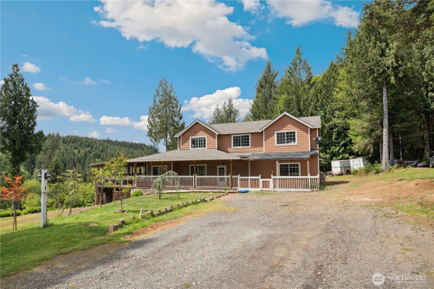 1407 Slide Creek Road , Longview, WA 98632-9300