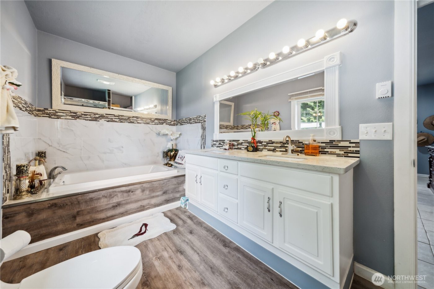 1407 Slide Creek Road , Longview, WA 98632-9300