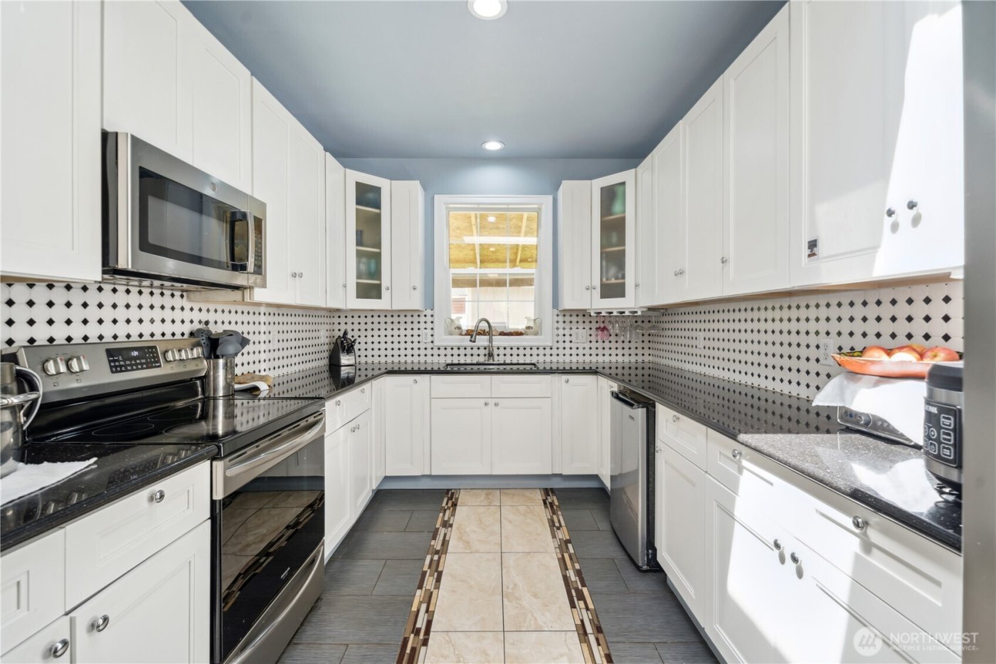 1407 Slide Creek Road , Longview, WA 98632-9300