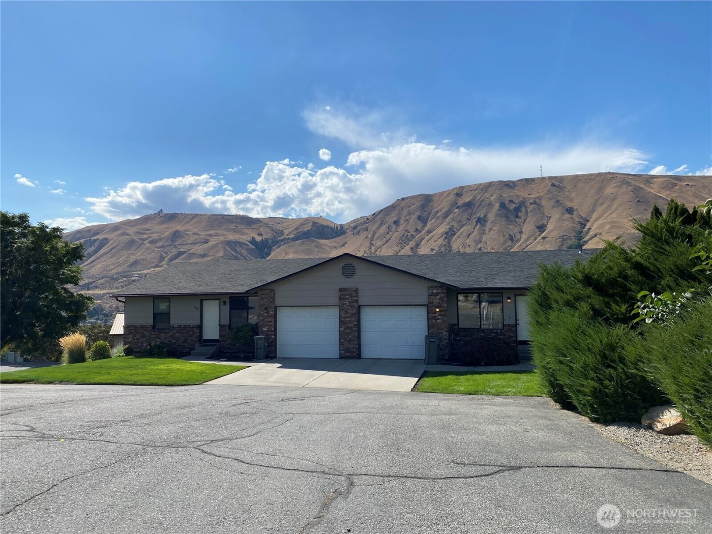982 Highline Drive , East Wenatchee, WA 98802
