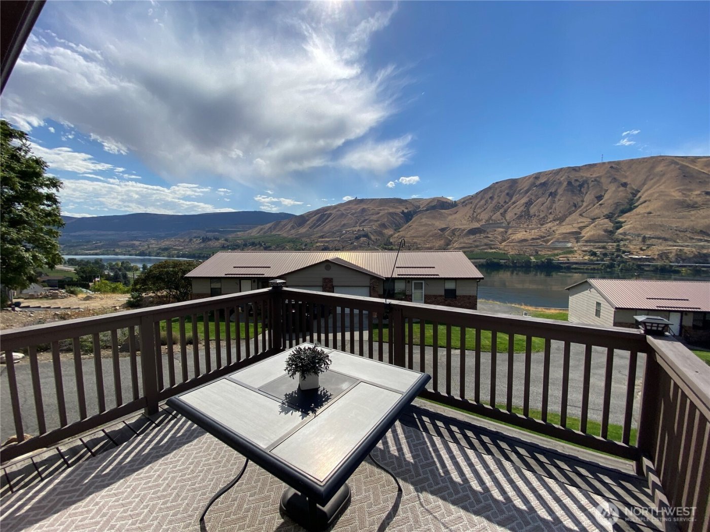 982 Highline Drive , East Wenatchee, WA 98802