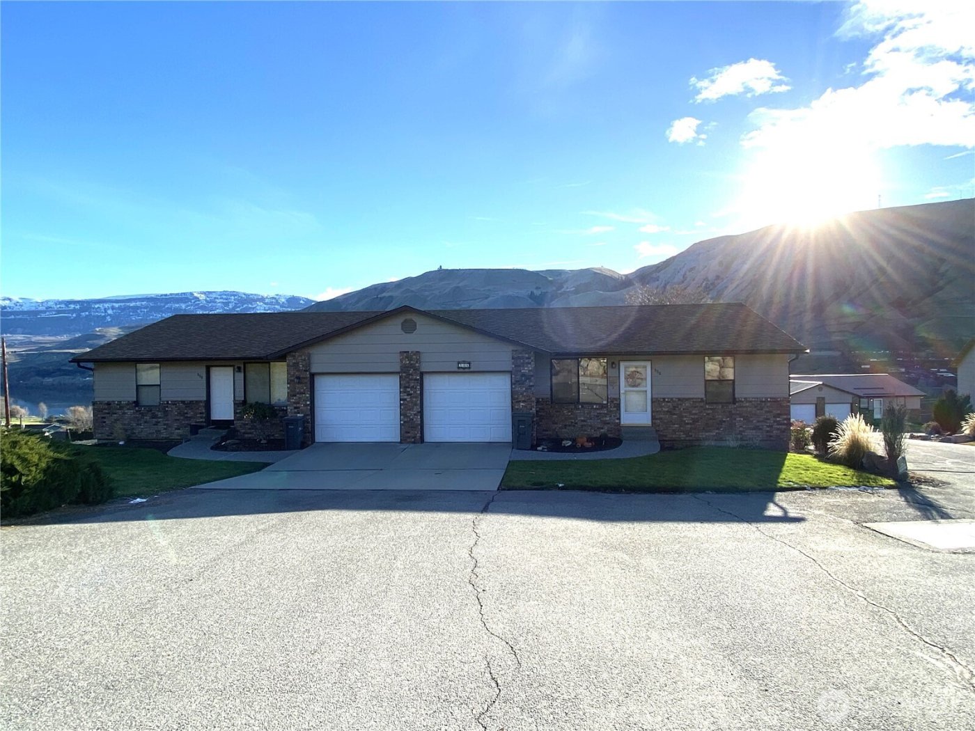 986 Highline Drive , East Wenatchee, WA 98802