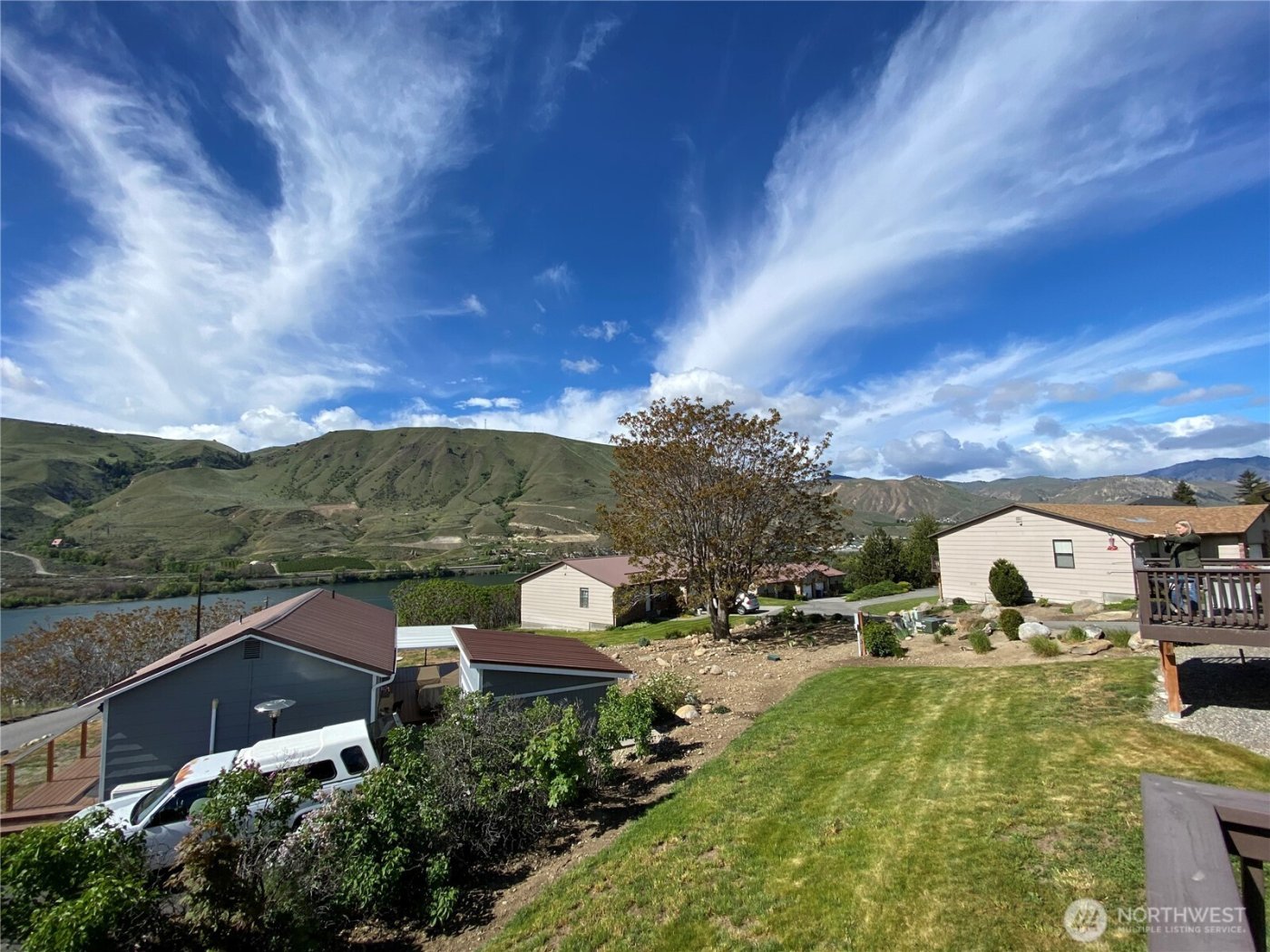 986 Highline Drive , East Wenatchee, WA 98802