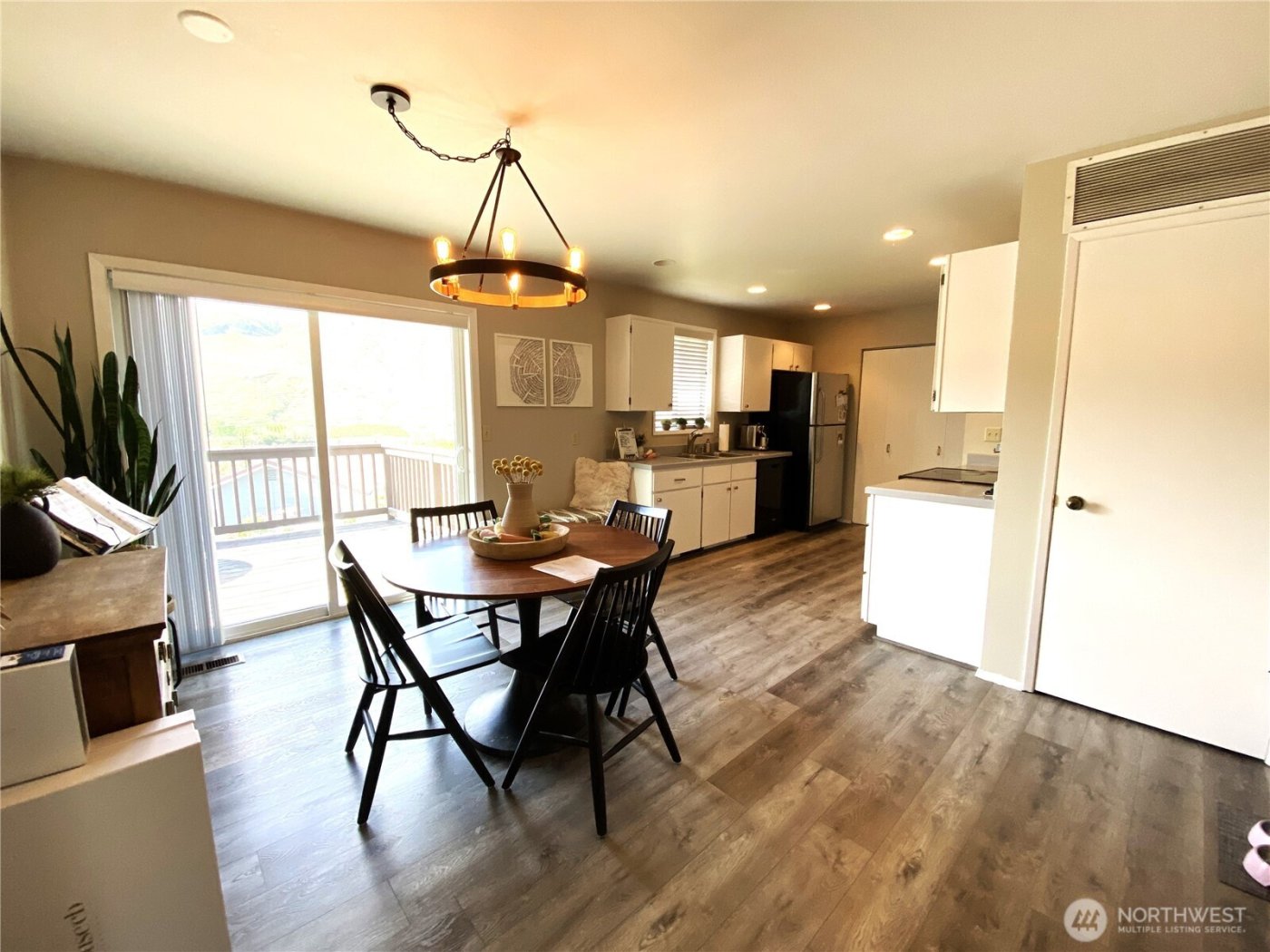 986 Highline Drive , East Wenatchee, WA 98802