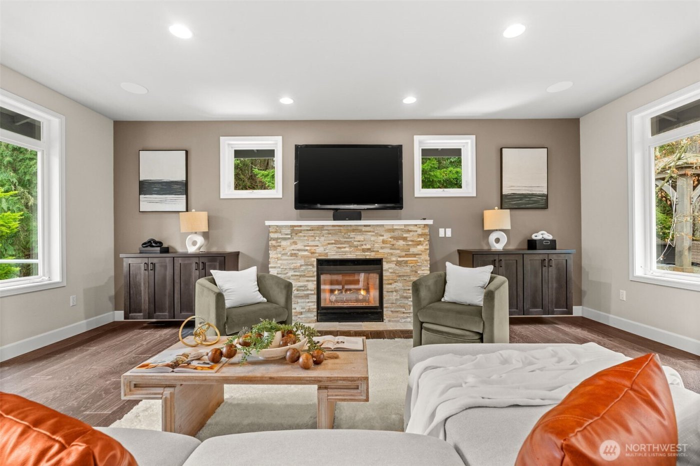 9811 Ridgeway Drive , Gig Harbor, WA 98332