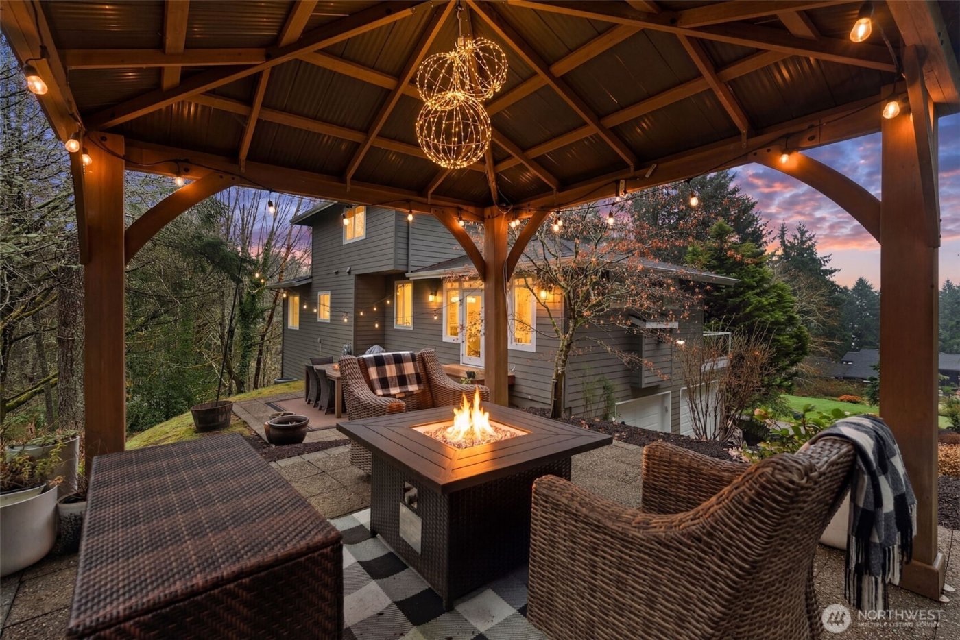 9811 Ridgeway Drive , Gig Harbor, WA 98332