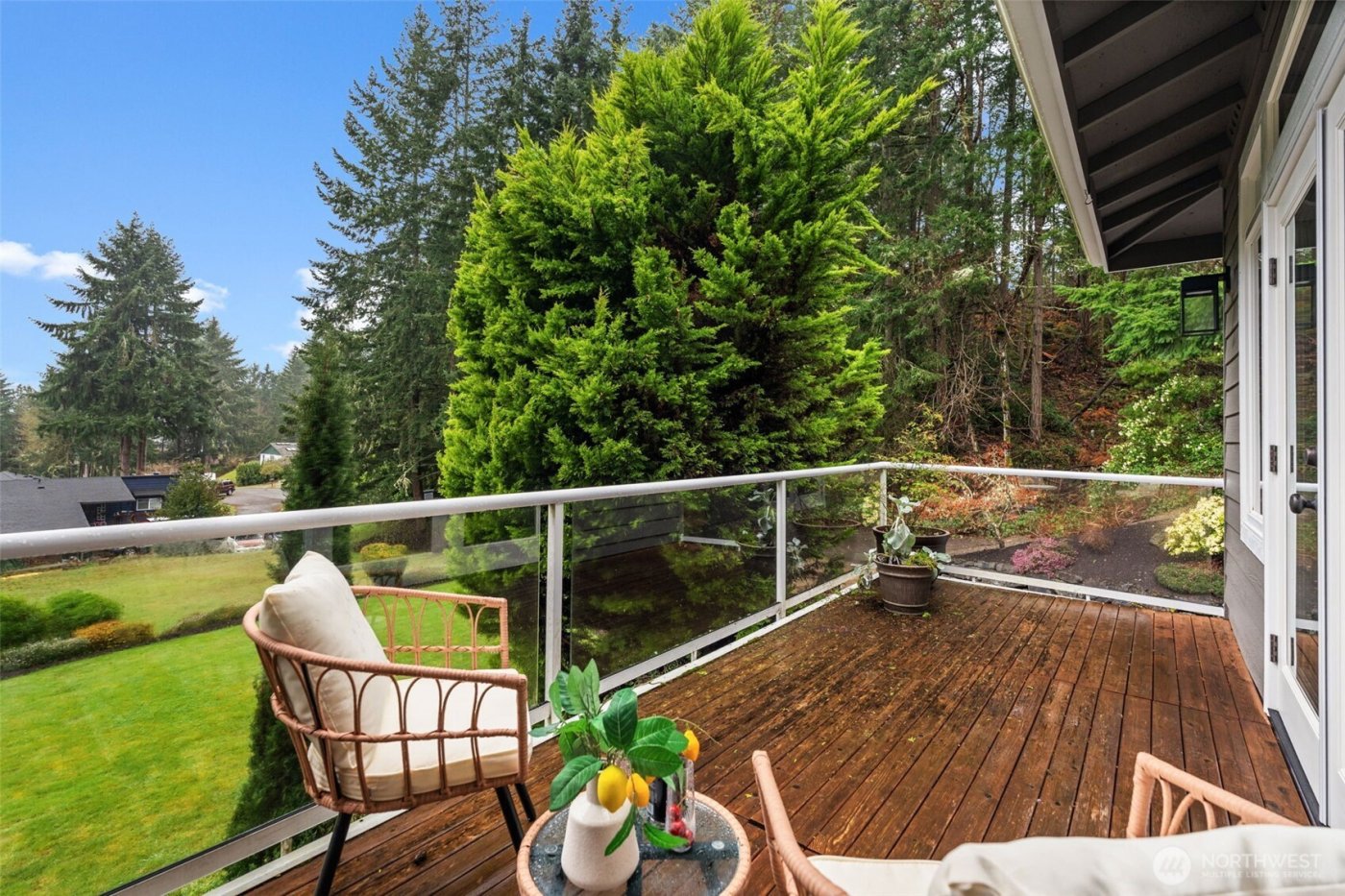 9811 Ridgeway Drive , Gig Harbor, WA 98332