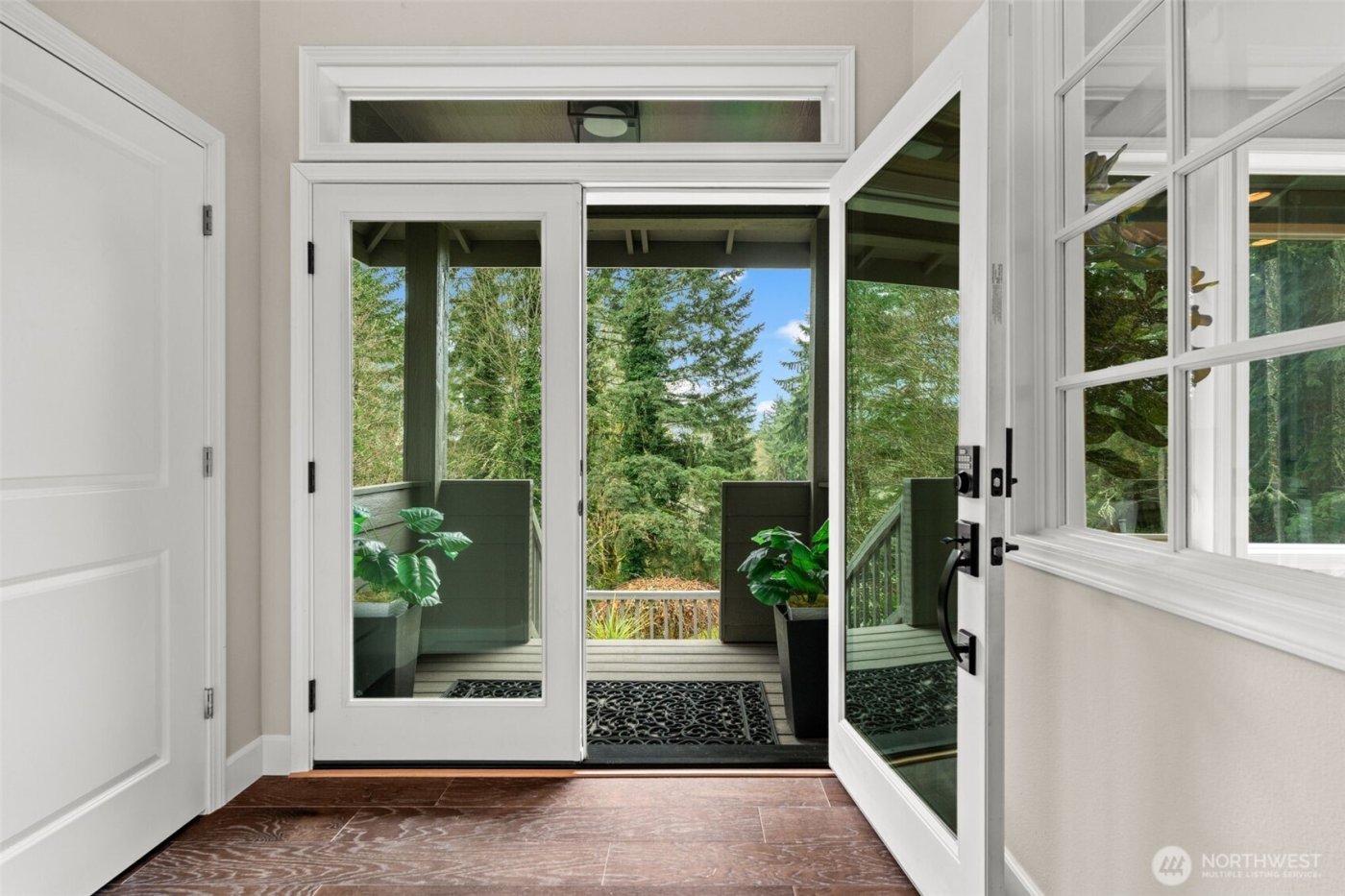 9811 Ridgeway Drive , Gig Harbor, WA 98332