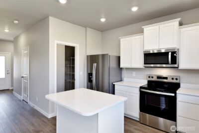 9723 Brown Street SE, Yelm, WA 98597 - Photo 4