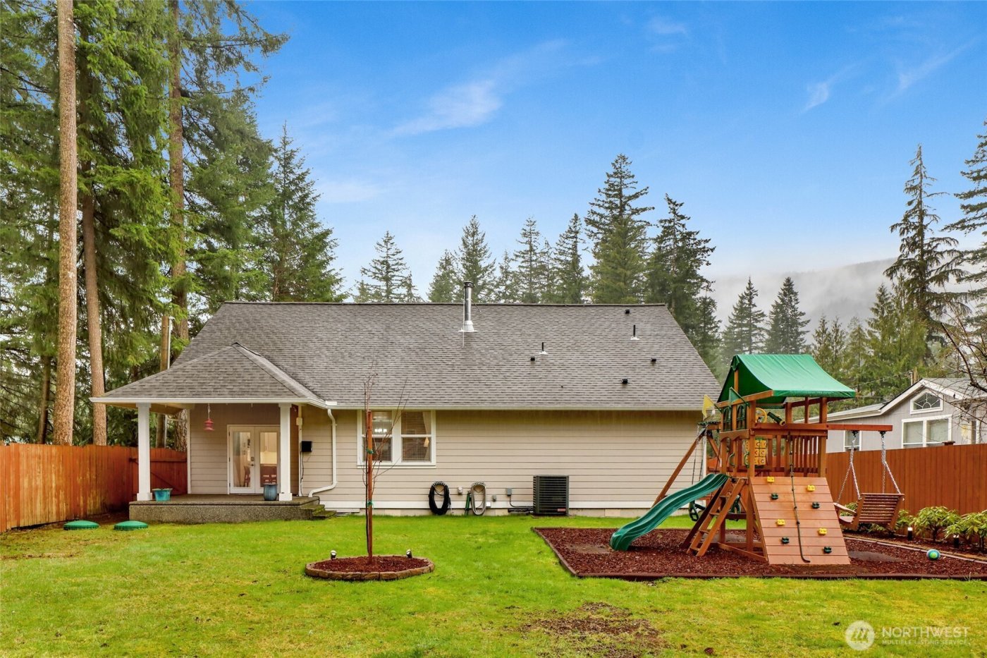 8350 Holly Lane , Maple Falls, WA 98266