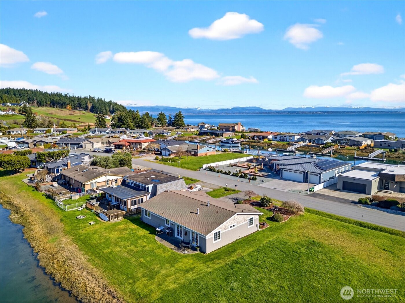 2227 Mariners Way , Oak Harbor, WA 98277
