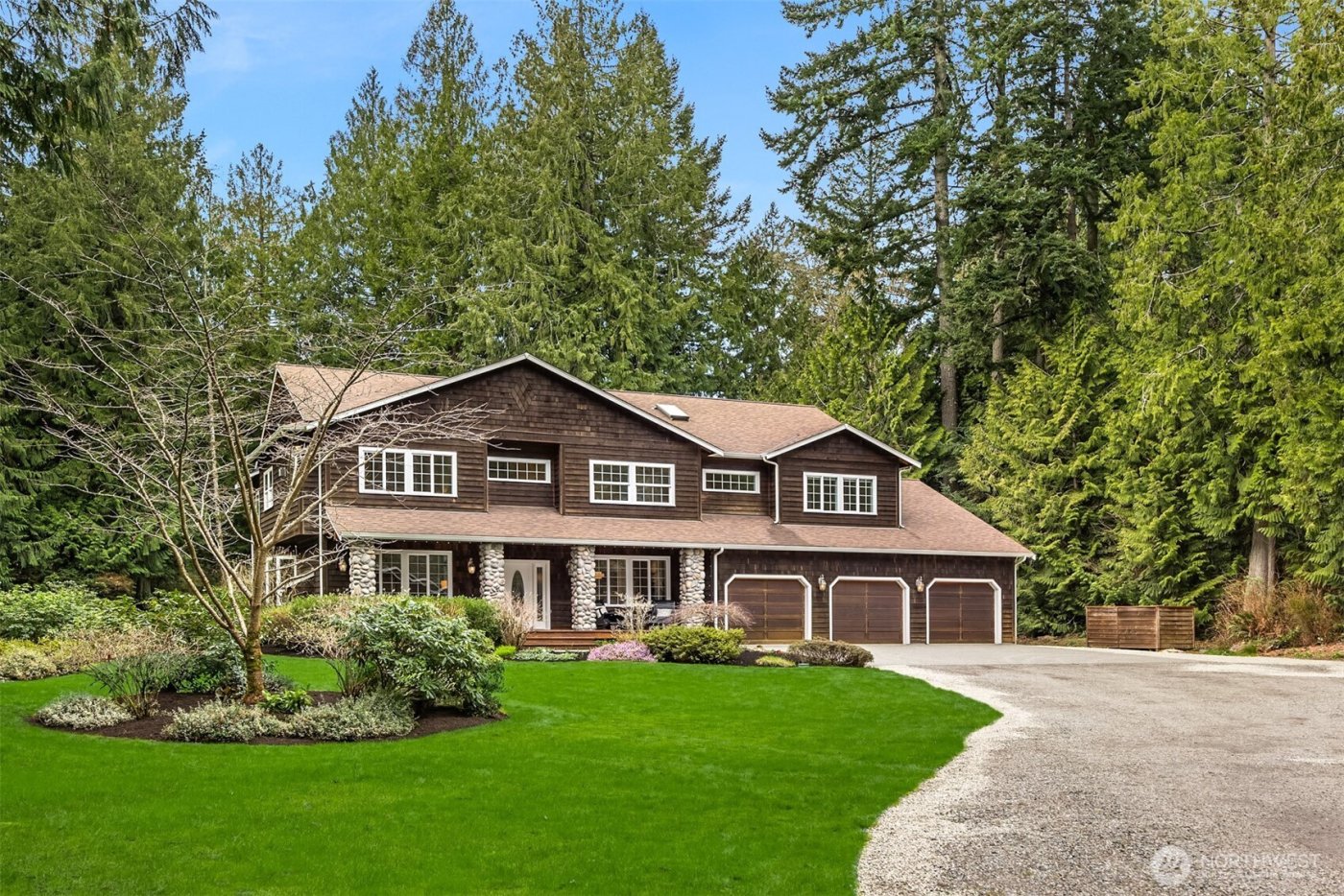 12615 Kallgren Road NE, Bainbridge Island, WA 98110