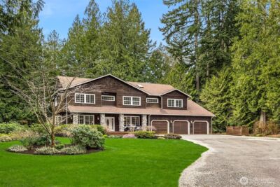 12615 Kallgren Road NE, Bainbridge Island, WA 98110