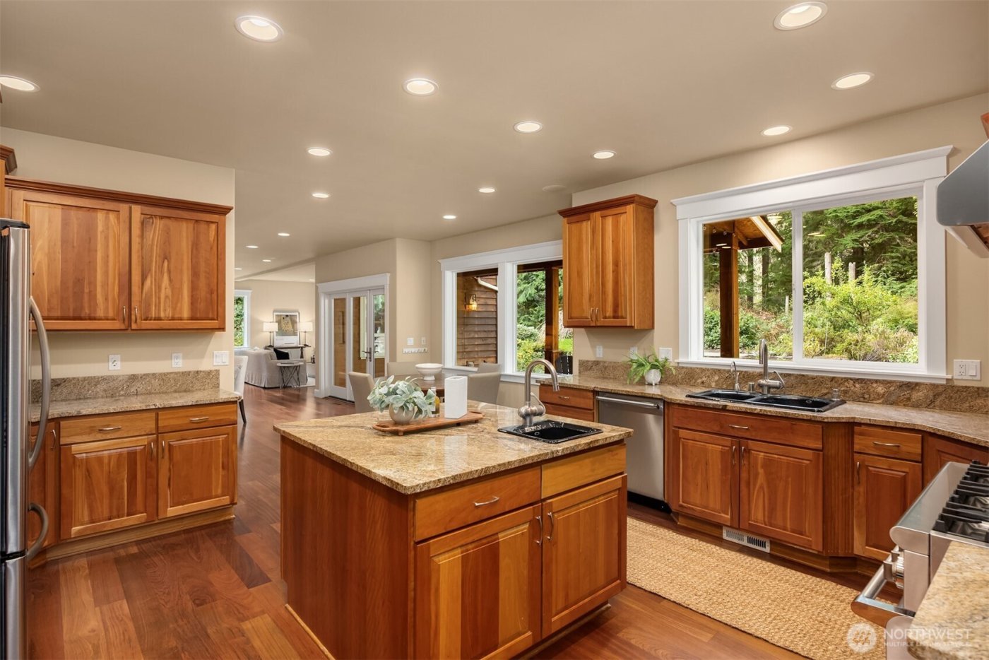 12615 Kallgren Road NE, Bainbridge Island, WA 98110