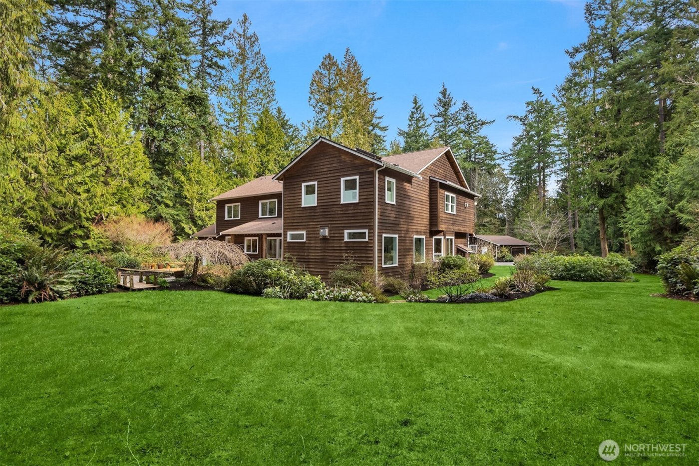 12615 Kallgren Road NE, Bainbridge Island, WA 98110
