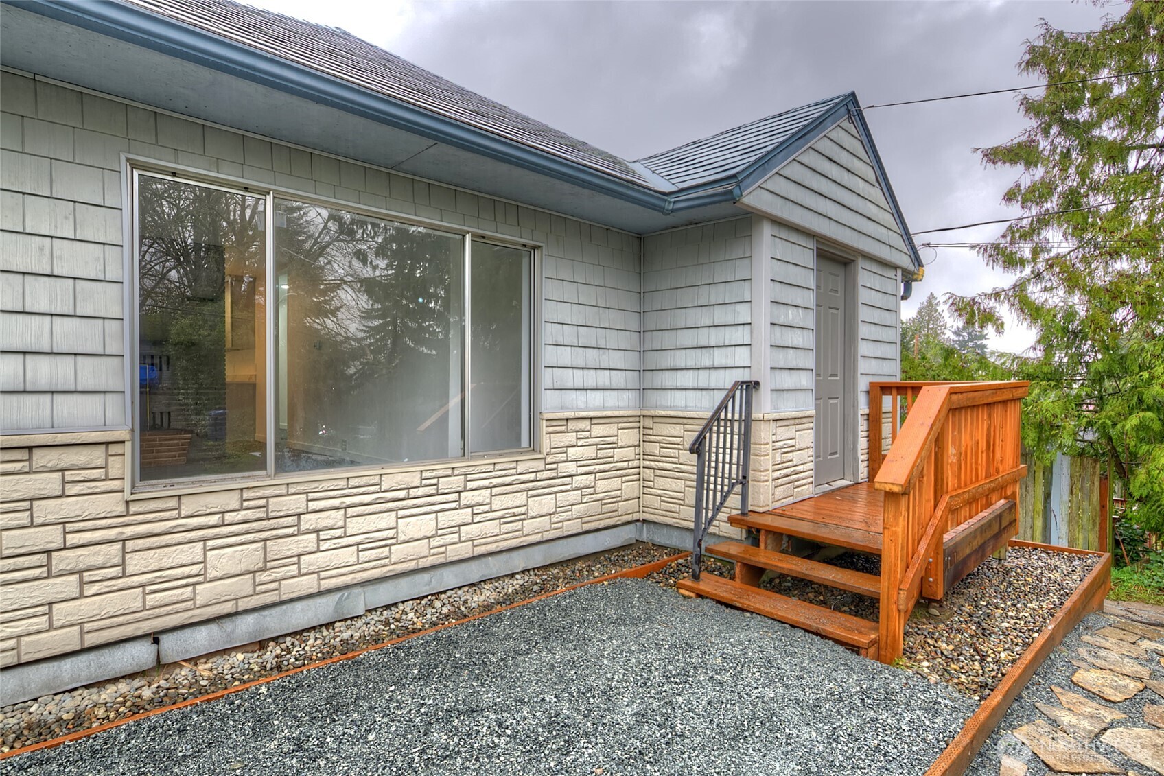 13715 45th Avenue S, Tukwila, WA 98168-3255