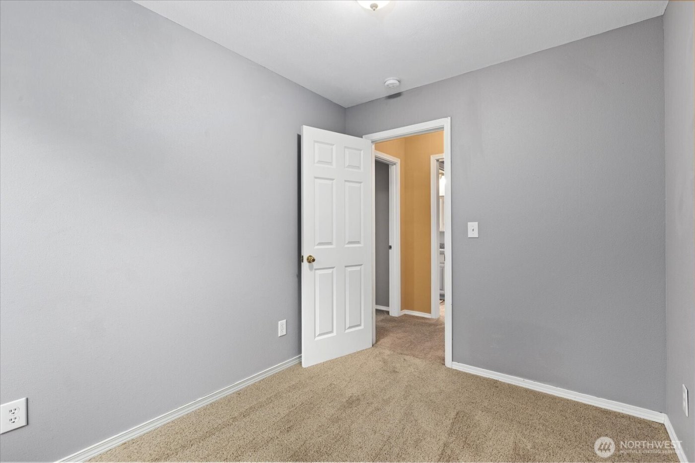 5300 Glenwood Avenue #U-2, Everett, WA 98203