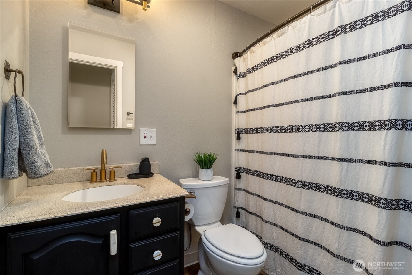 415 SE 5th Street , College Place, WA 99324