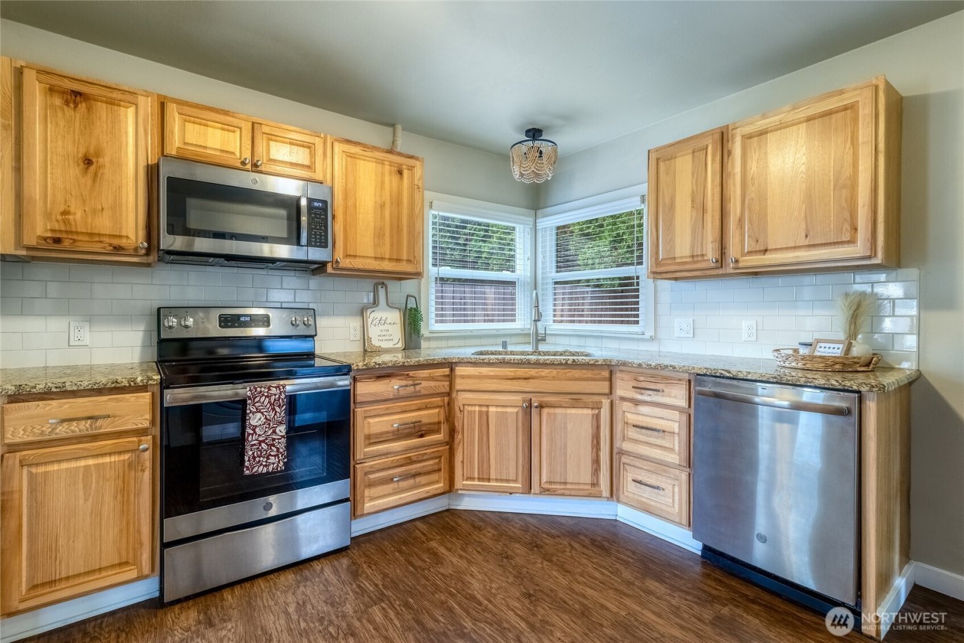 415 SE 5th Street , College Place, WA 99324