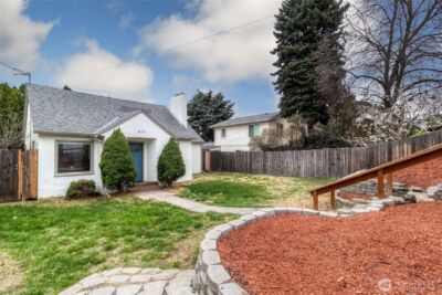 415 SE 5th Street , College Place, WA 99324