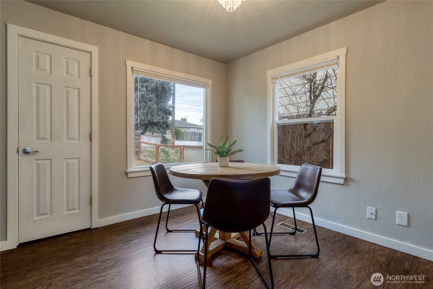 415 SE 5th Street , College Place, WA 99324