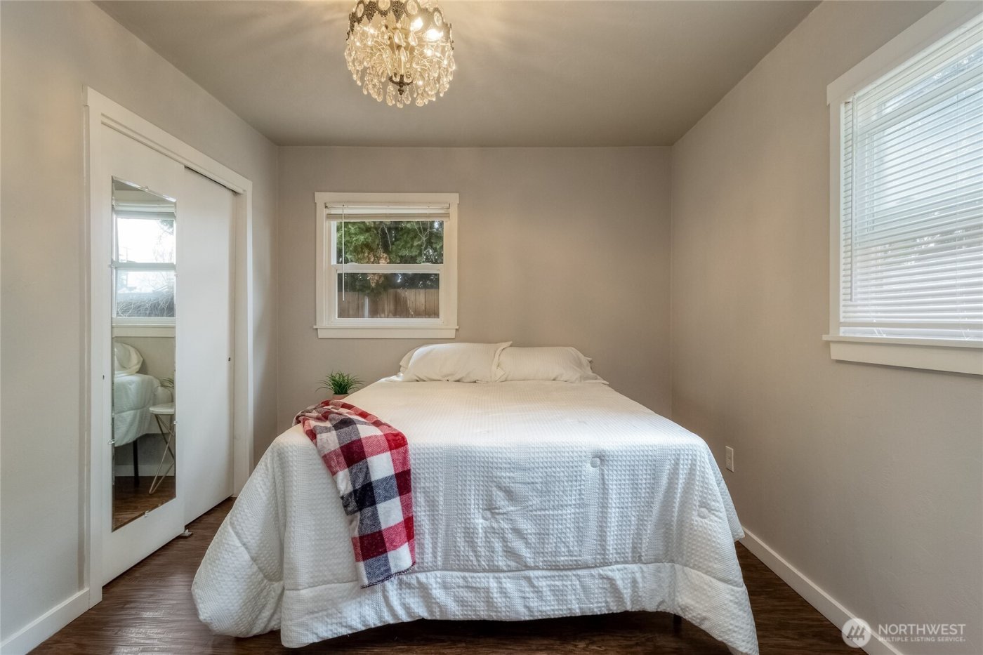 415 SE 5th Street , College Place, WA 99324