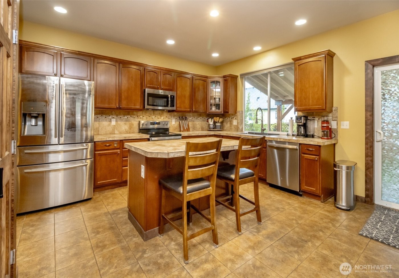 6977 Flute Street SE, Lacey, WA 98513